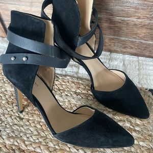 Joe”s Black Suede Heels
